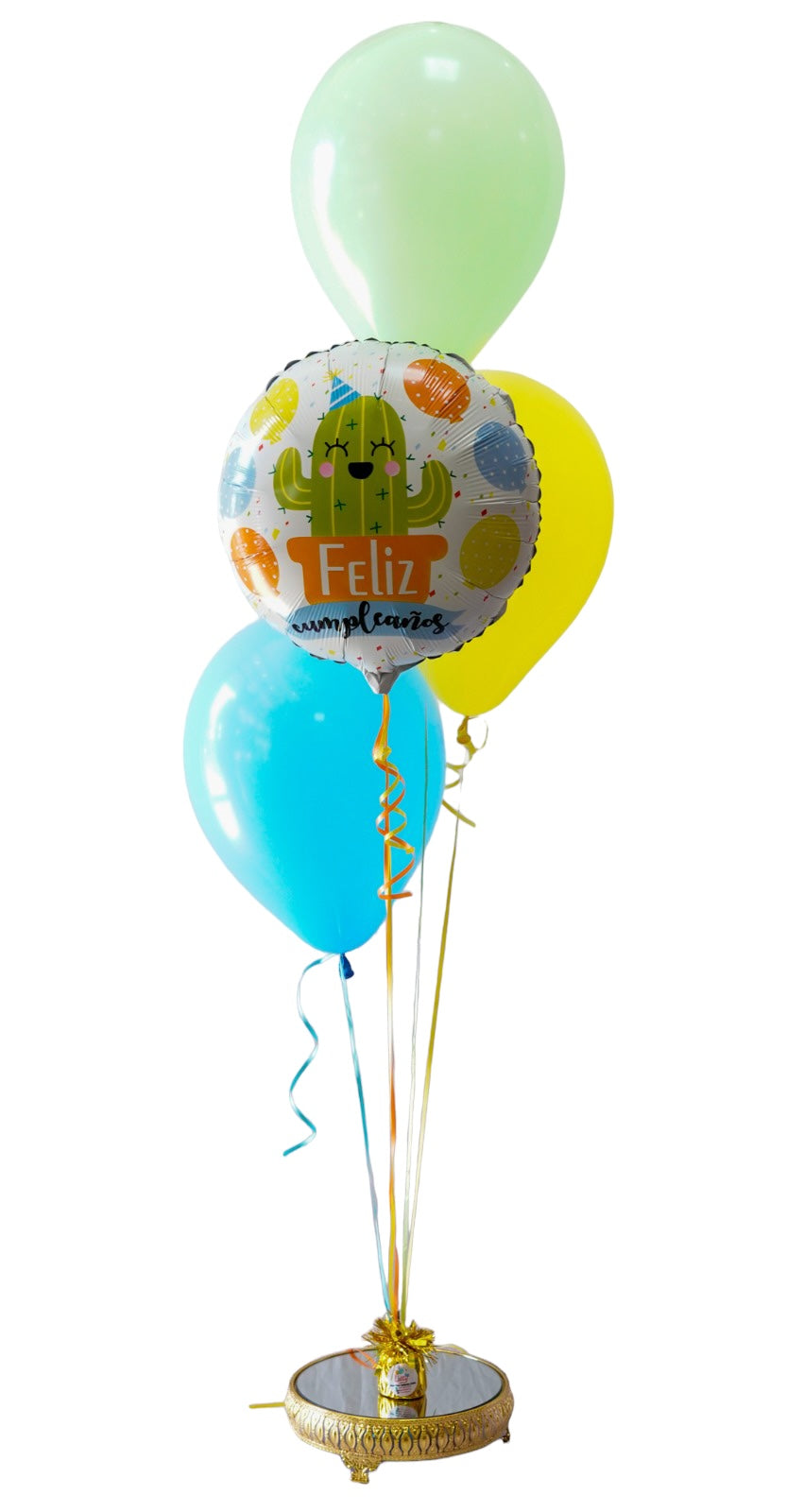 Arreglo de Globos 3 latex 12" mas  un Metálico de 18"