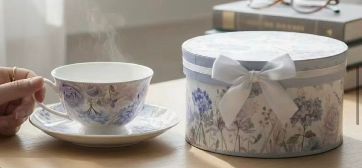 Taza azul vintage con caja