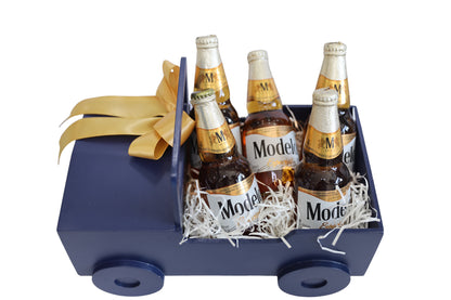 Carro Grande en Madera con Cervezas Modelo
